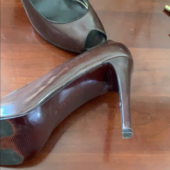 Dark Brown Ralph Lauren peep toe heels. 9m - Picture 7 of 7